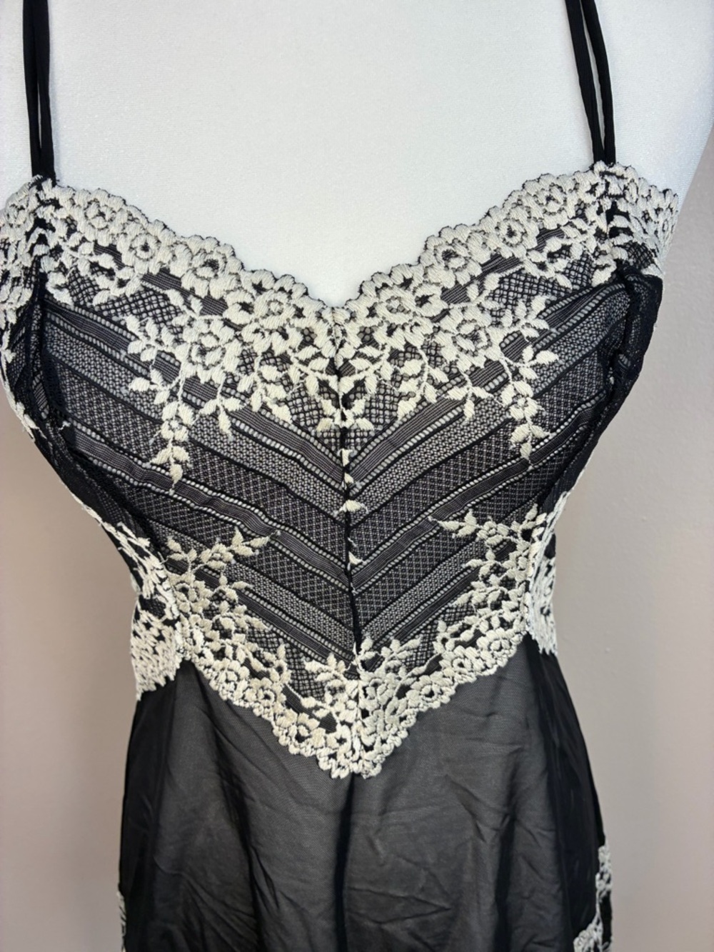 Wacoal Embrace Lace Mesh Lingerie Slip Dress Chemise Whimsygoth - Picture 2 of 10